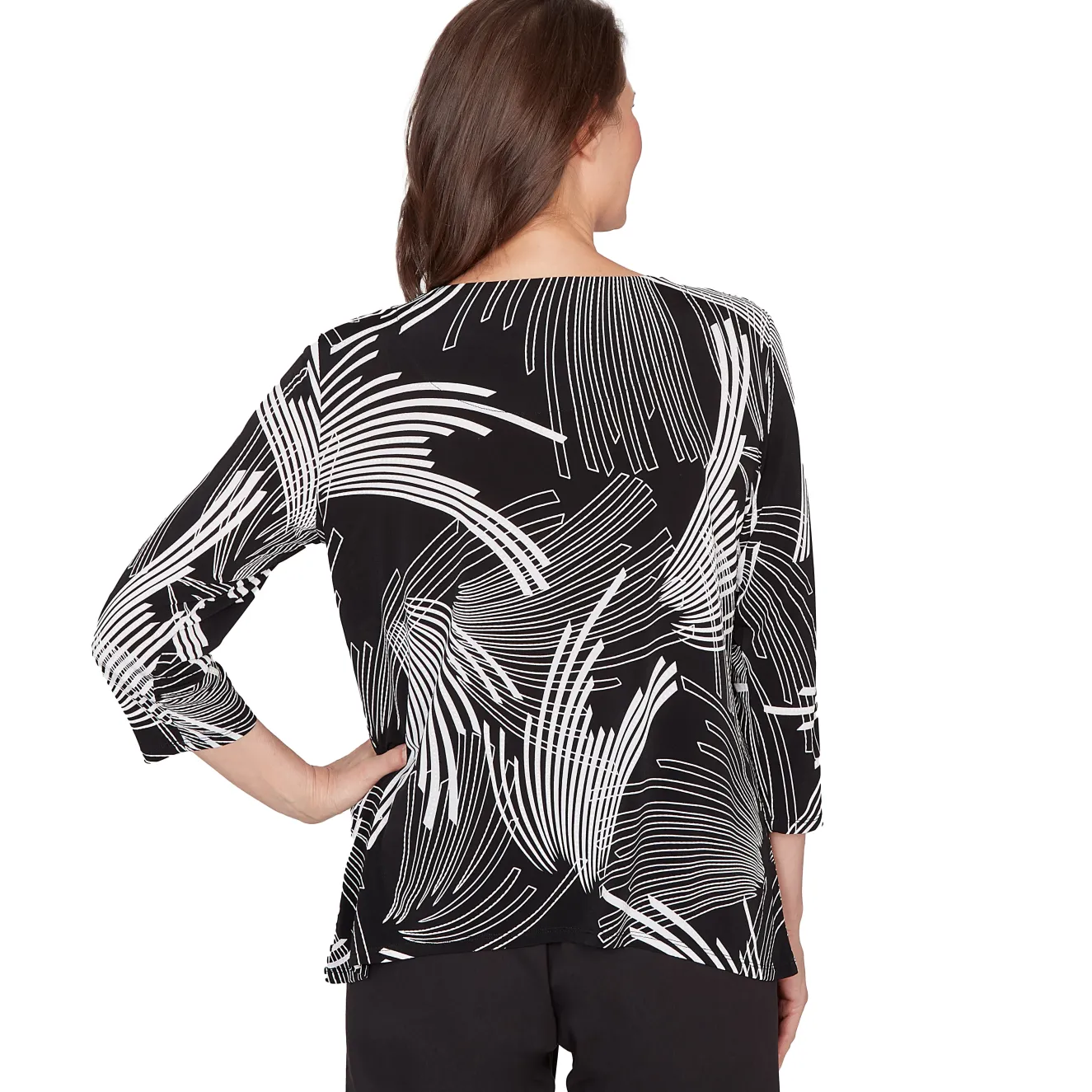 Alfred Dunner Geometric Sharkbite Hem Top with Necklace, Petite