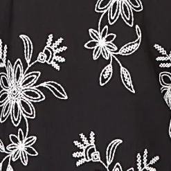 Alfred Dunner Tossed Floral Embroidered Top, Petite