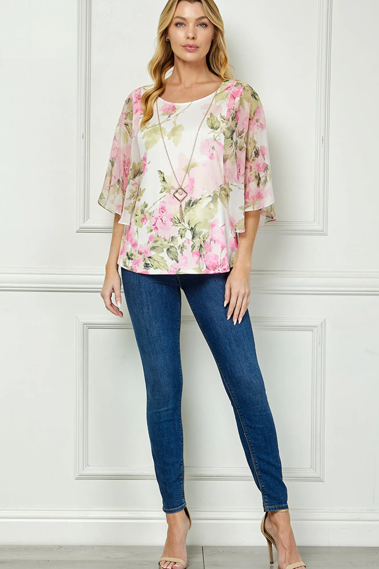 Angel Sleeve Scoop Neck Blouse with Necklace in Pink