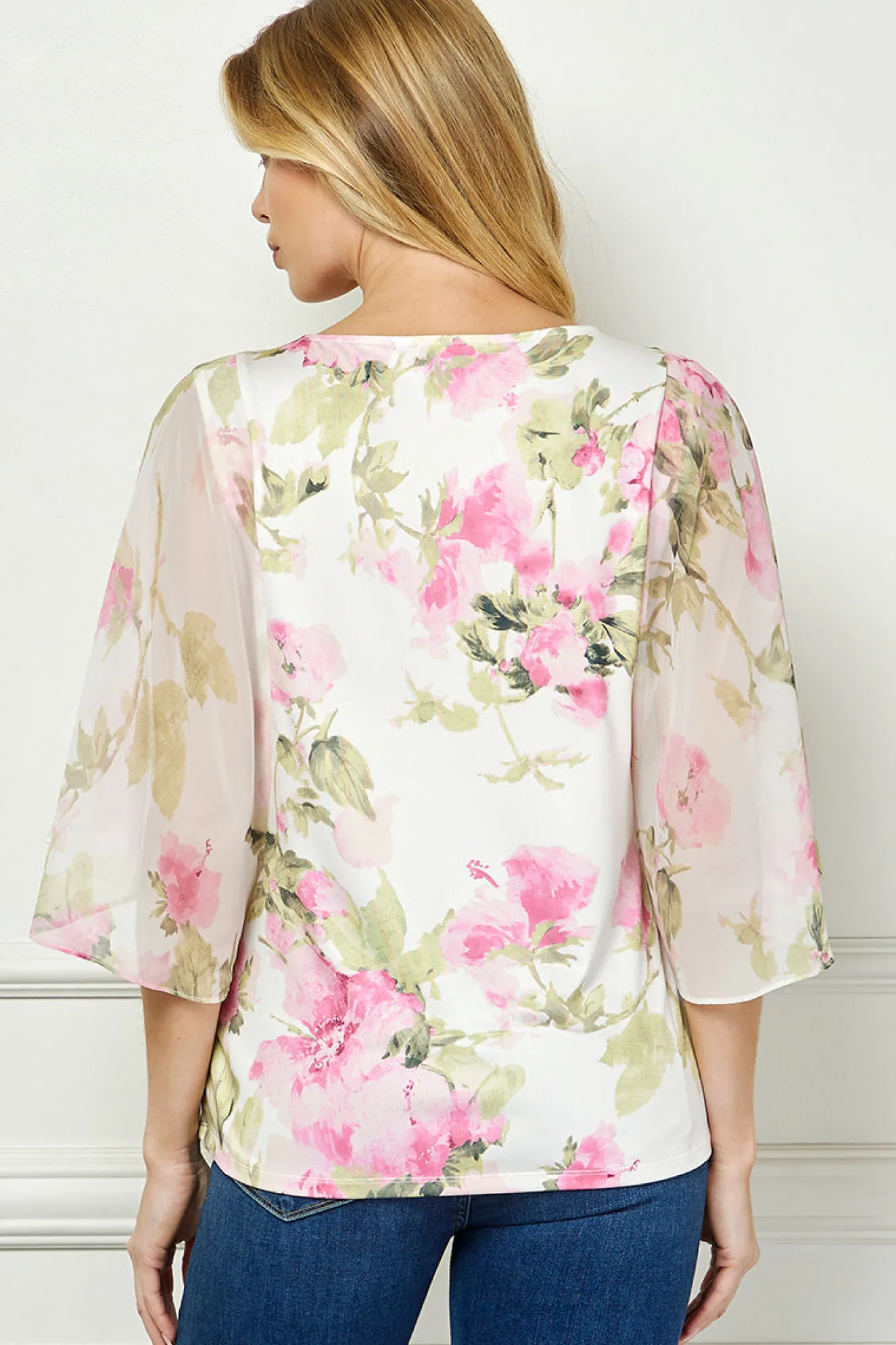 Angel Sleeve Scoop Neck Blouse with Necklace in Pink