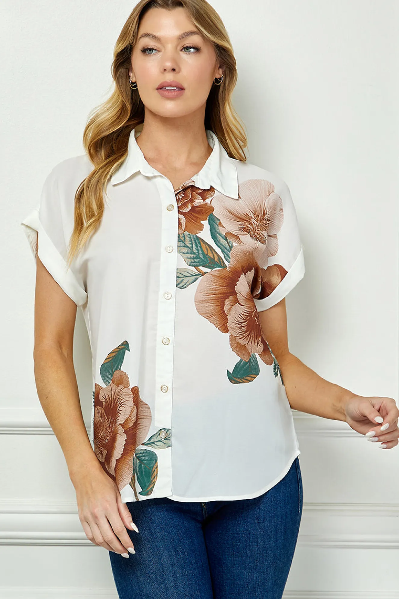 Cuff Sleeve Button-Front Print Blouse in Ivory/Brown/Green