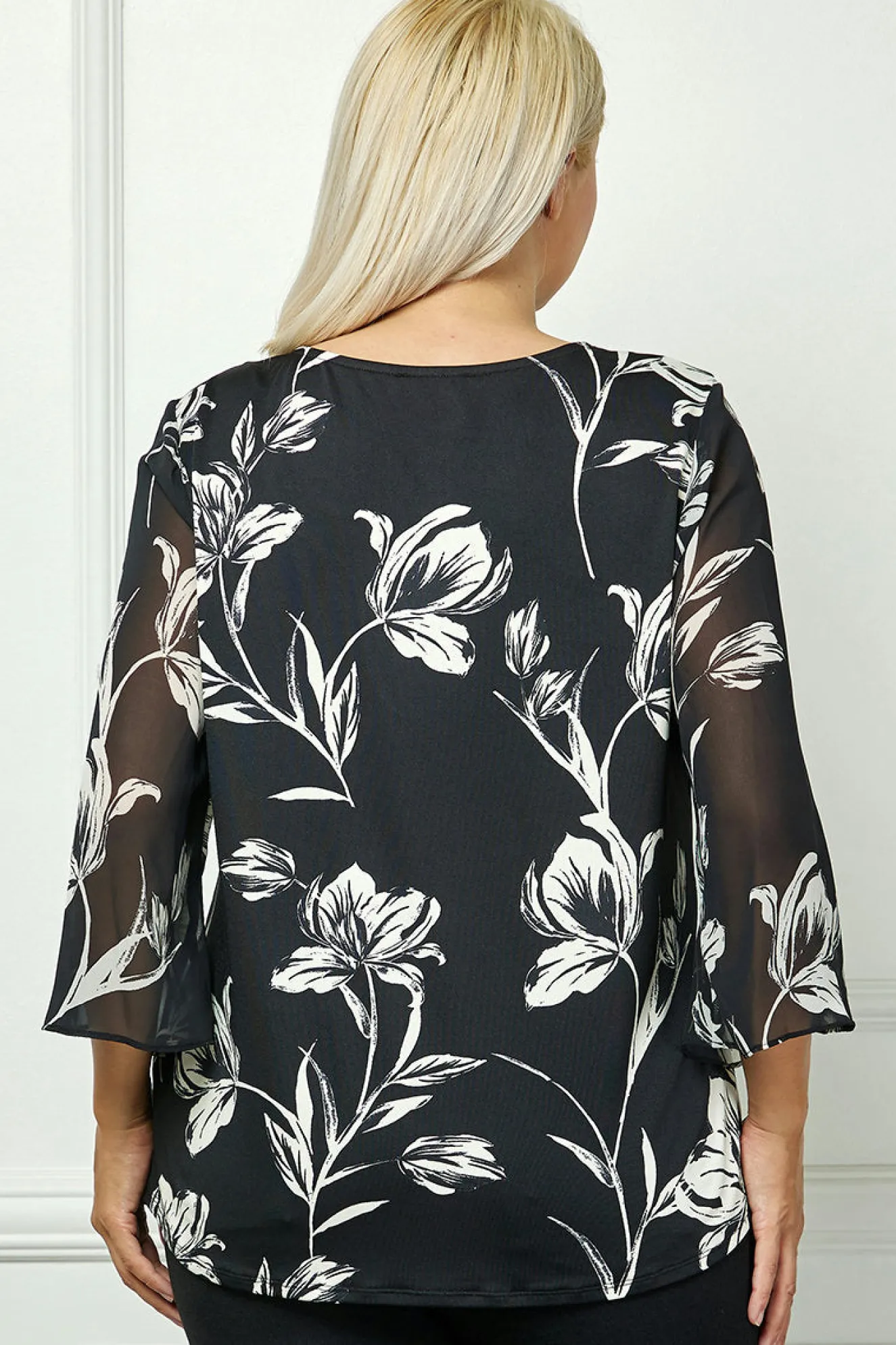 3/4 Flare Sleeve Cutout Trim Front Neck Swing Blouse in Black - Plus