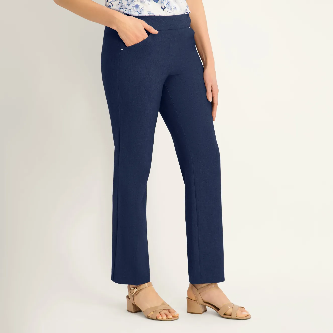 Roz & Ali™ Secret Agent Pull On Tummy Control Pants Straight Leg