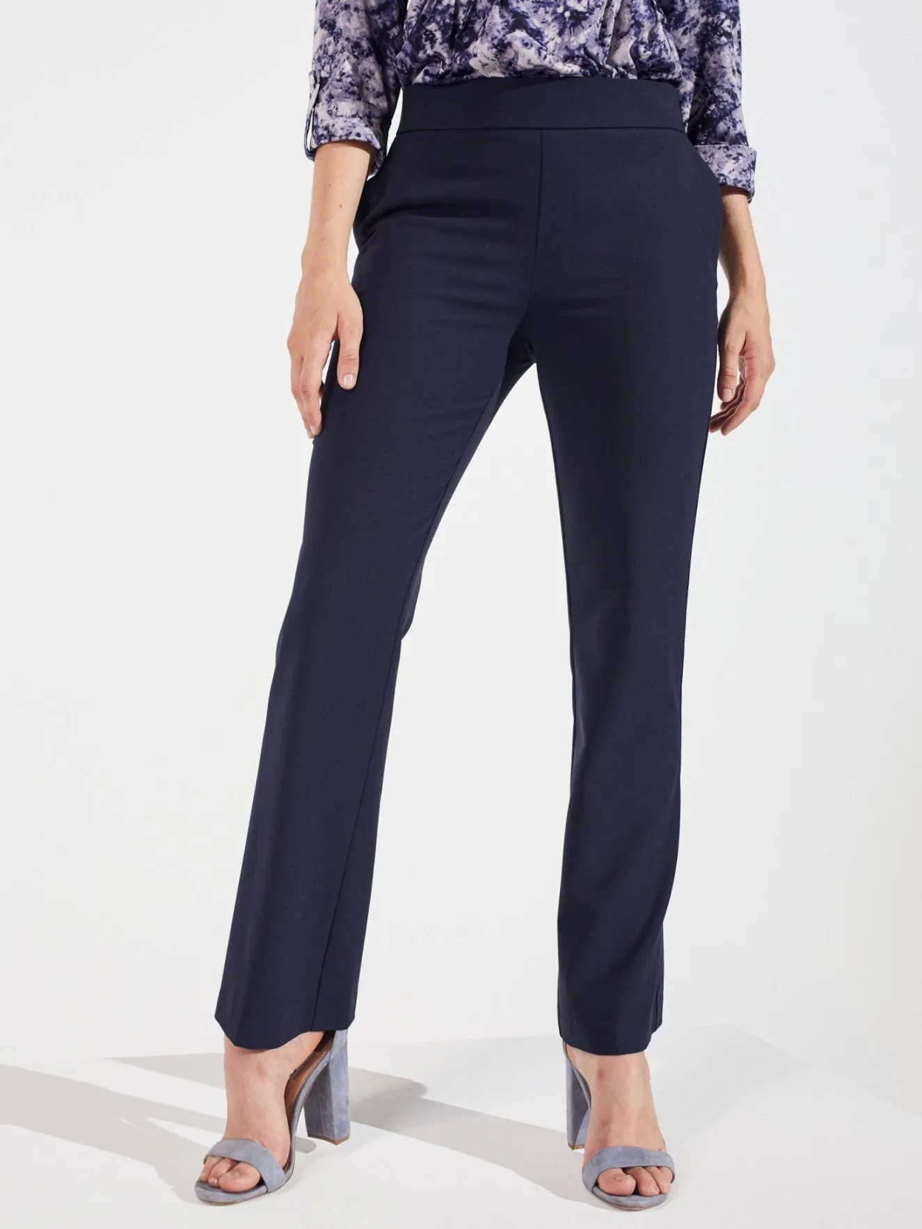 Roz & Ali™ Secret Agent Slight Tummy Control Bootcut Pants