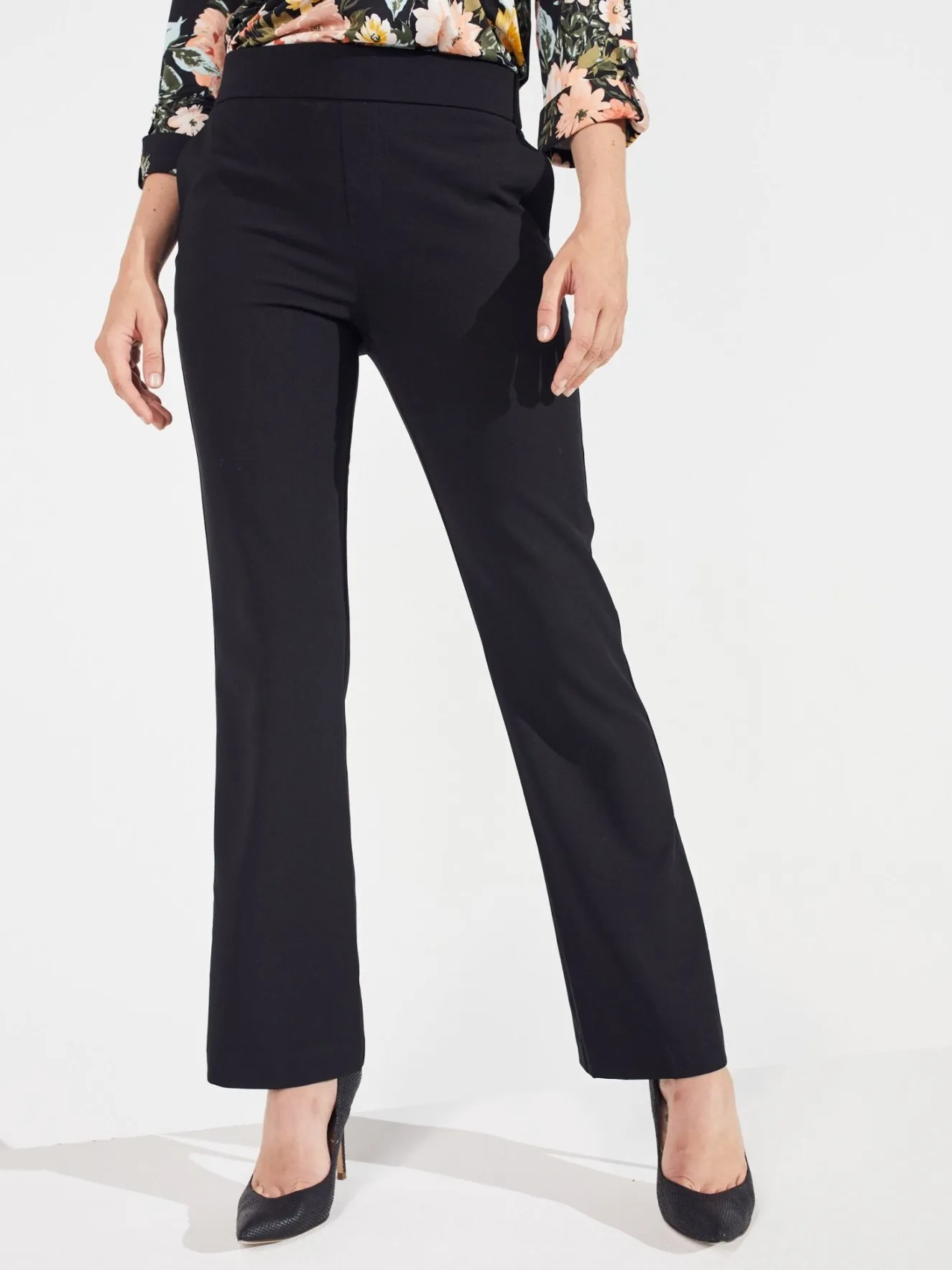 Roz & Ali™ Secret Agent Slight Tummy Control Bootcut Pants
