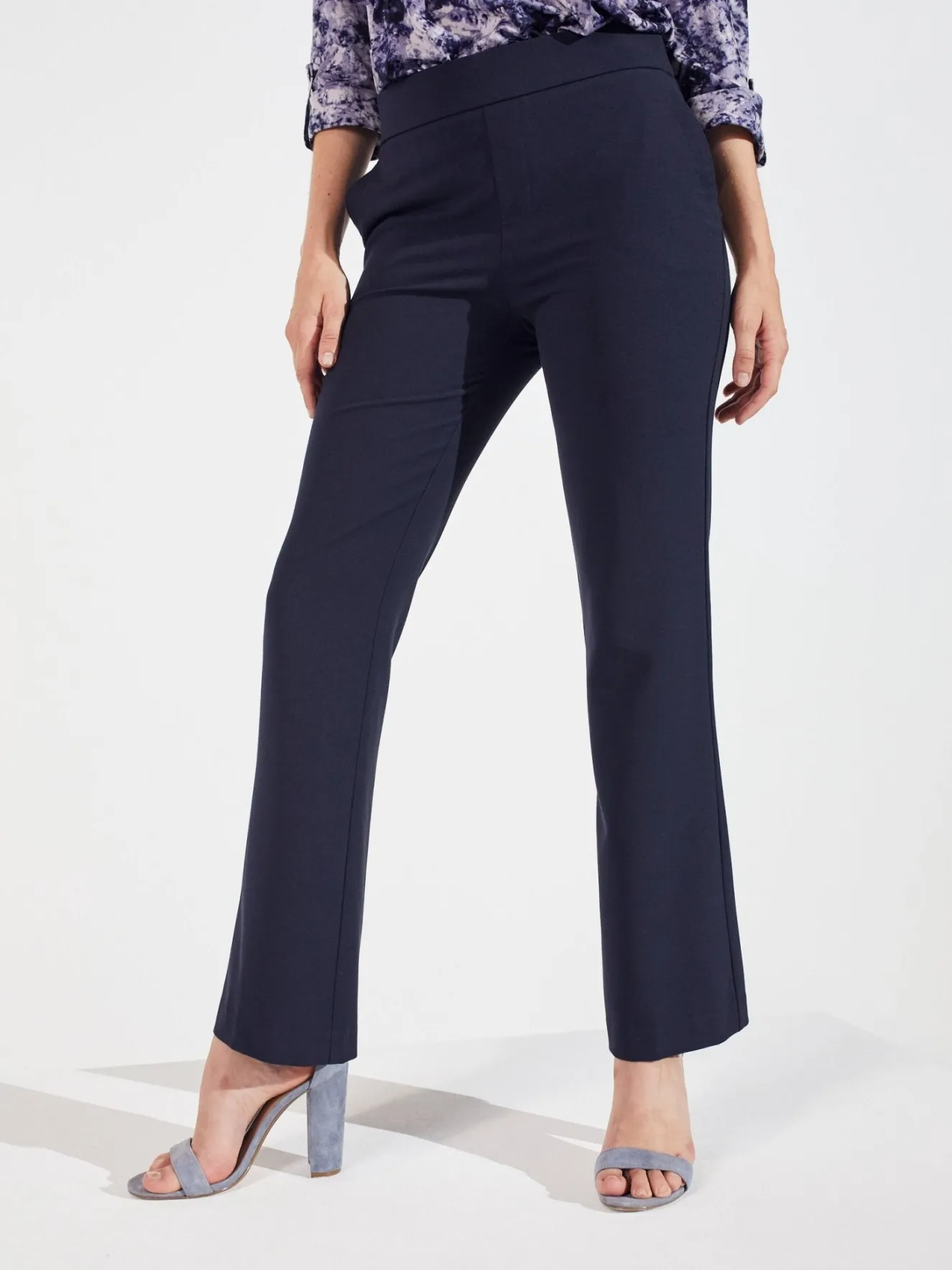 Roz & Ali™ Secret Agent Slight Tummy Control Bootcut Pants