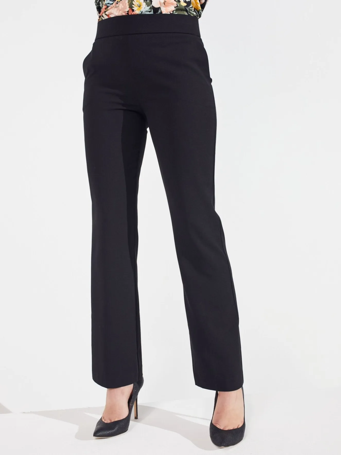 Roz & Ali™ Secret Agent Slight Tummy Control Bootcut Pants