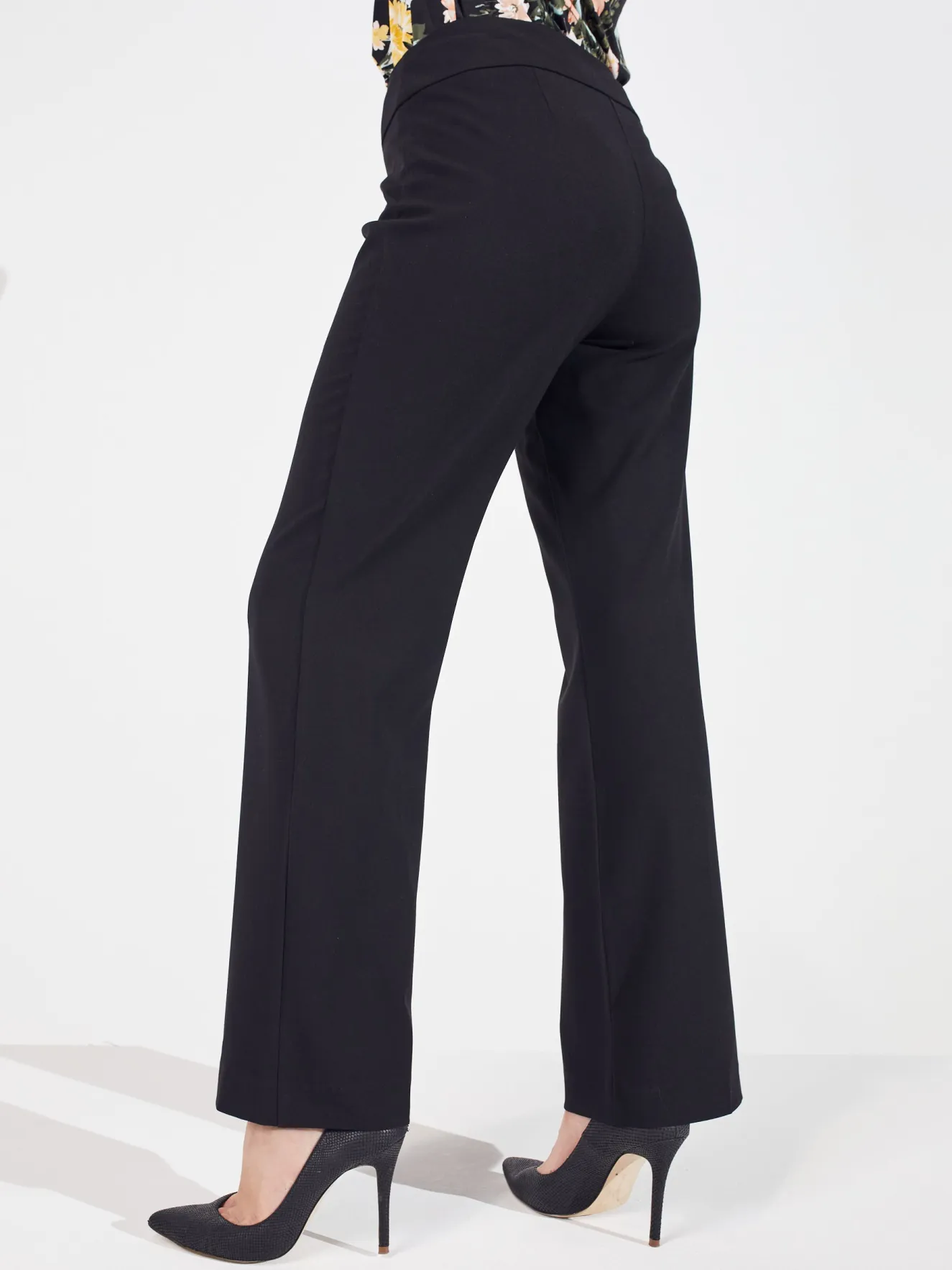 Roz & Ali™ Secret Agent Tummy Control Classic Pants
