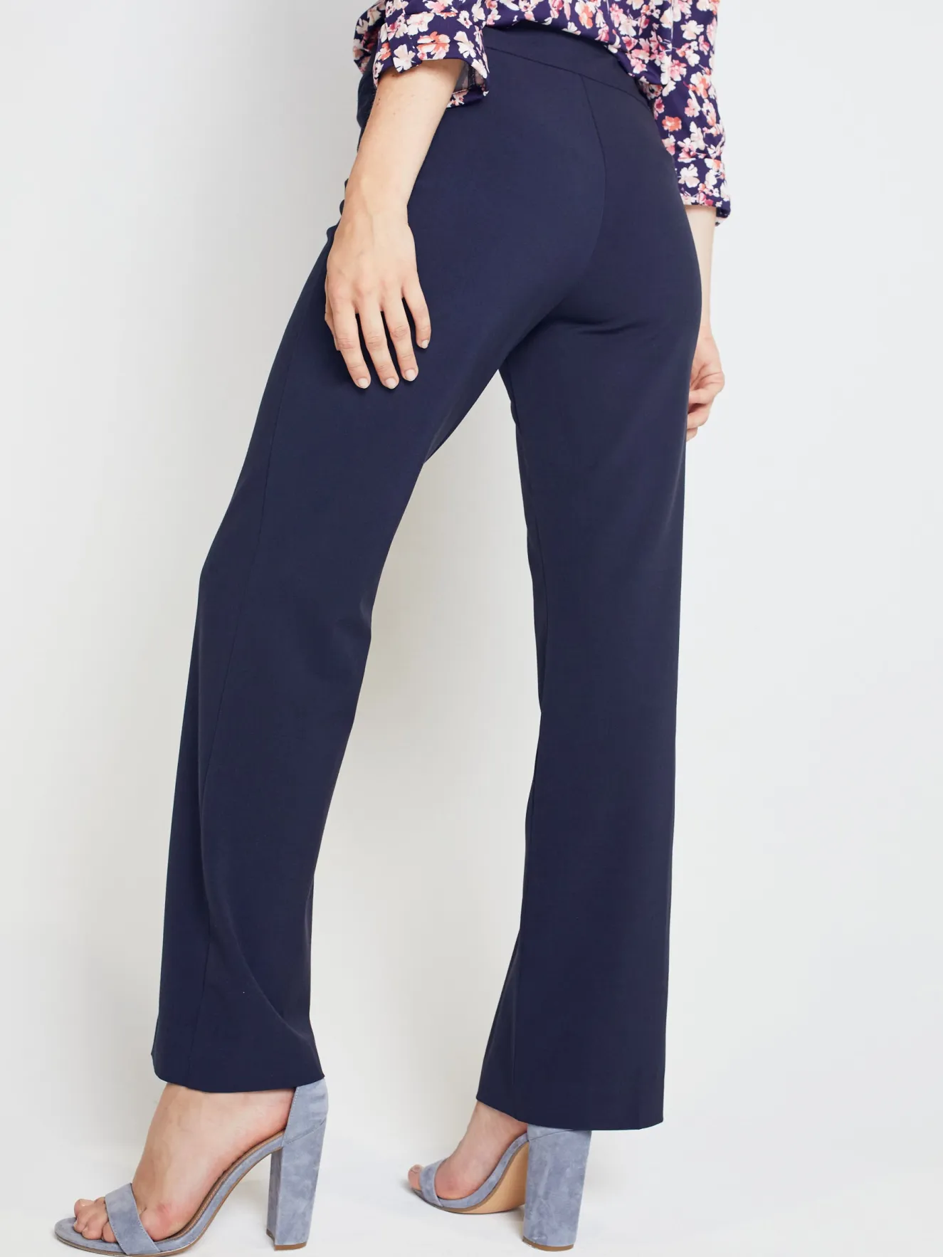 Roz & Ali™ Secret Agent Tummy Control Classic Pants