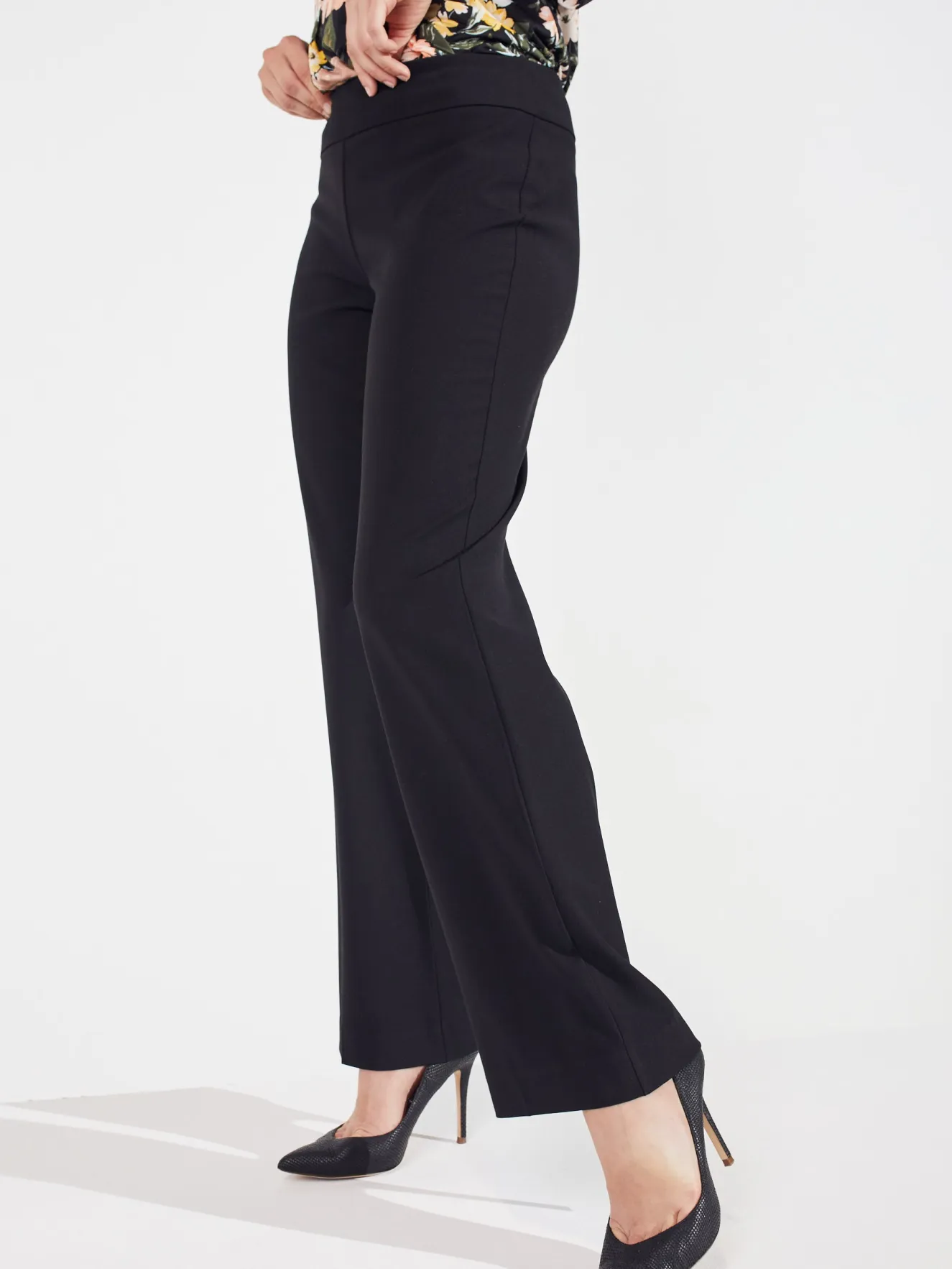 Roz & Ali™ Secret Agent Tummy Control Classic Pants