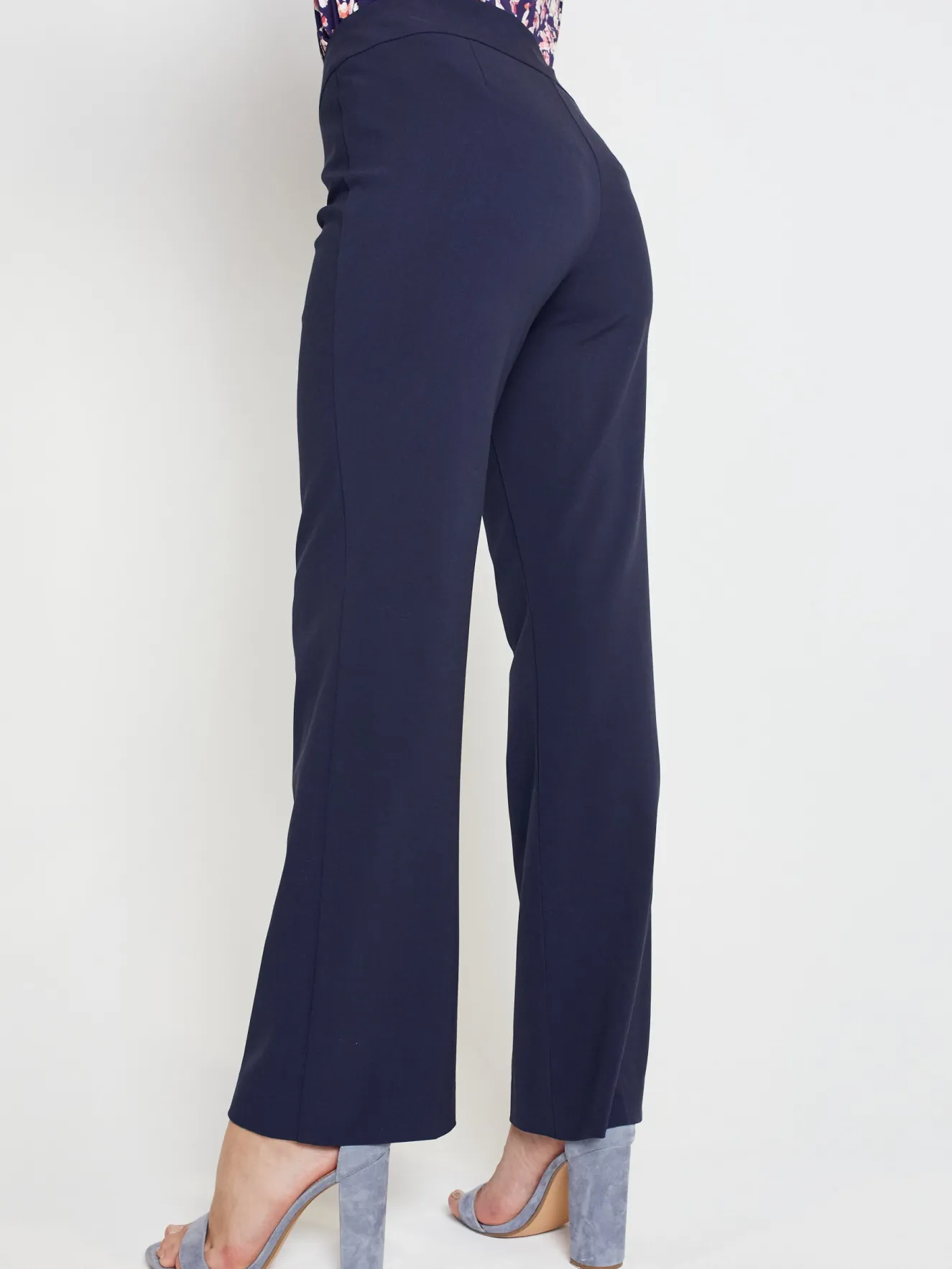 Roz & Ali™ Secret Agent Tummy Control Classic Pants