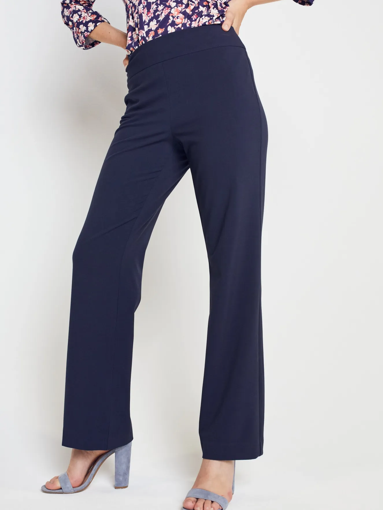 Roz & Ali™ Secret Agent Tummy Control Classic Pants