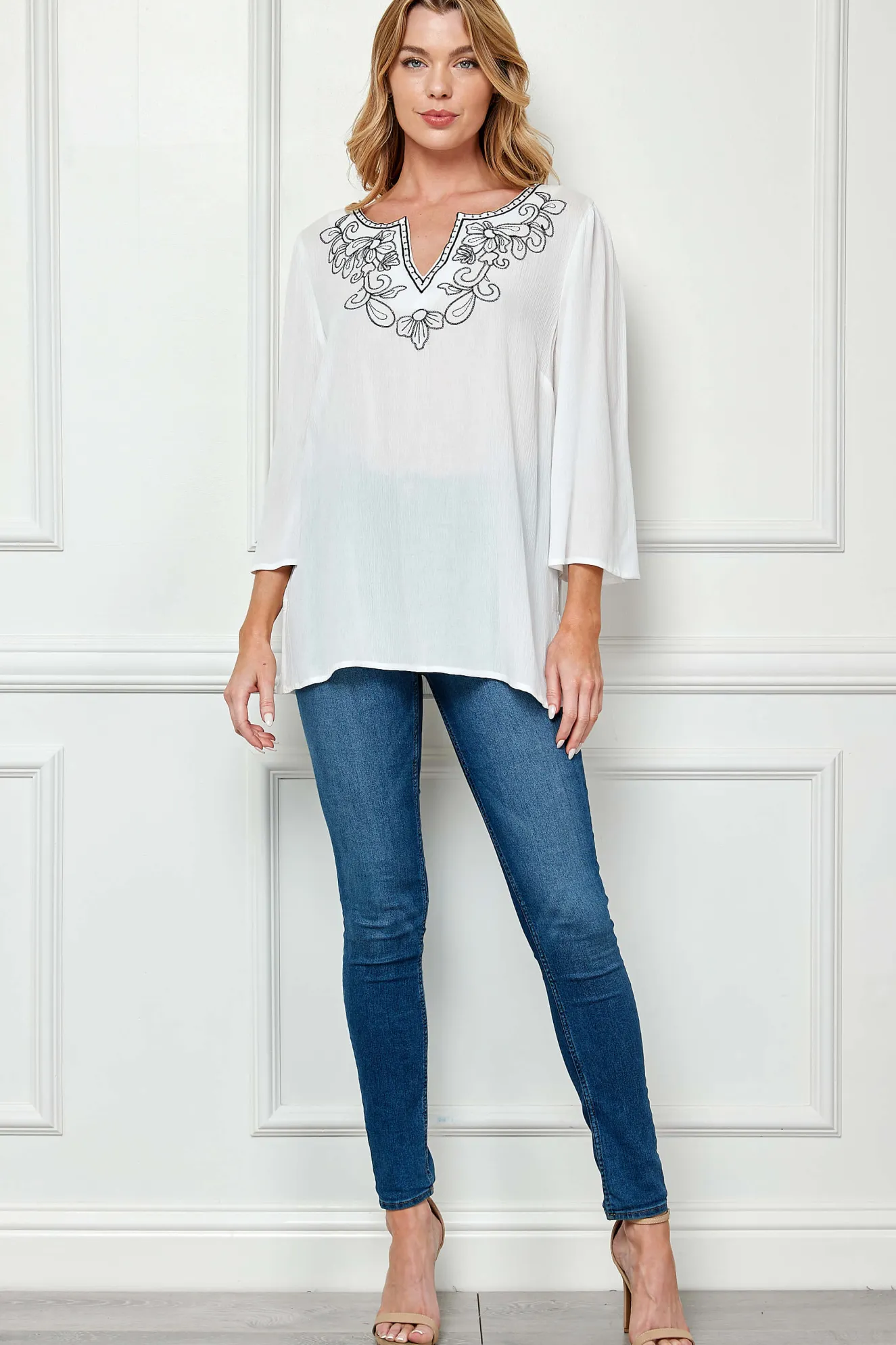Roz and Ali 3/4 Flare Sleeve Embroidered Yoke Tunic in White