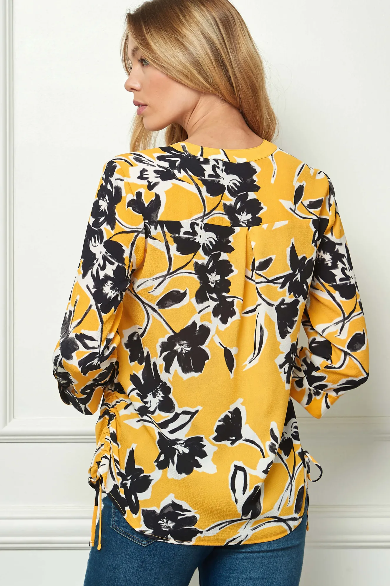 3/4 Tab Sleeve Mandarin Collar Blouse in Yellow/Ivory/Black