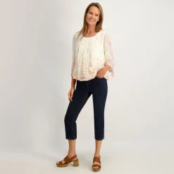 Westport Signature Side Slit Capri in Rinse