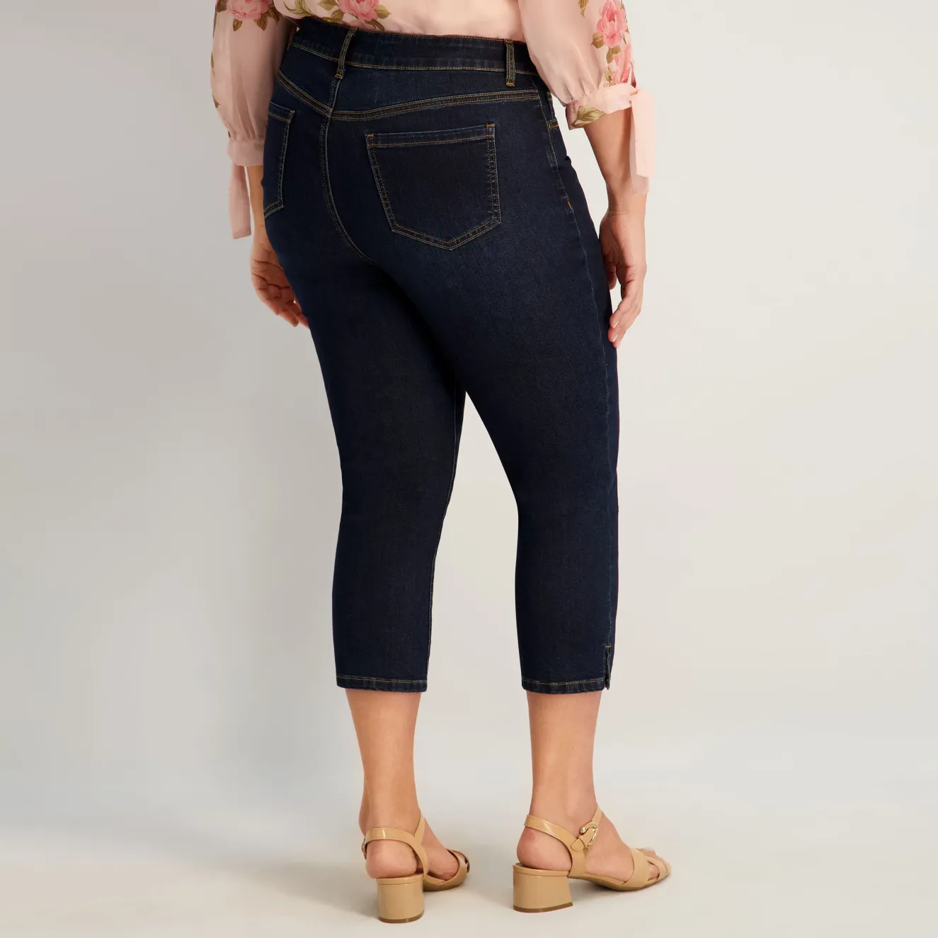Westport Signature Side Slit Capri in Rinse - Plus