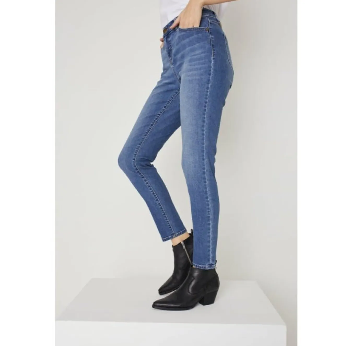 Westport Signature Skinny 5 Pocket Denim Jean