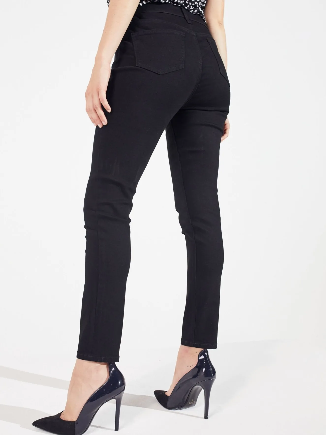 Westport Signature Skinny 5 Pocket Denim Jean