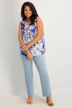 Westport Signature Straight Leg in Light Wash - Plus
